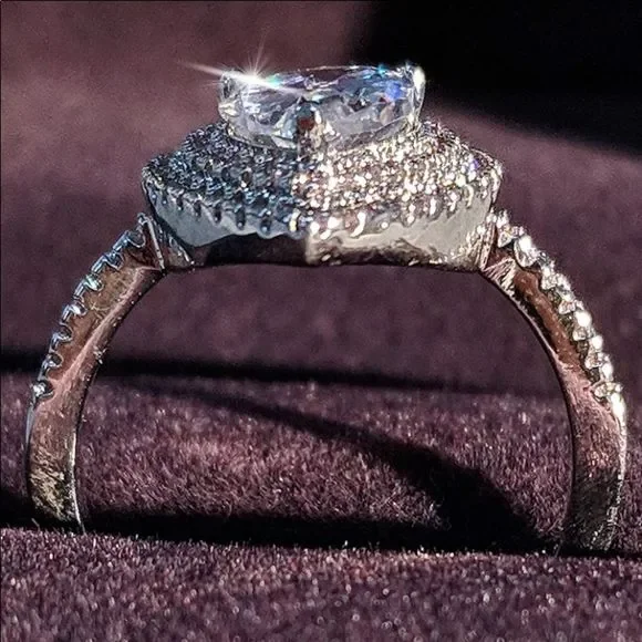 Sterling Silver pear cut CZ Ring - Picture 6 of 7